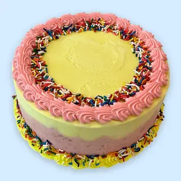Round cake with layers of lemon and strawberry